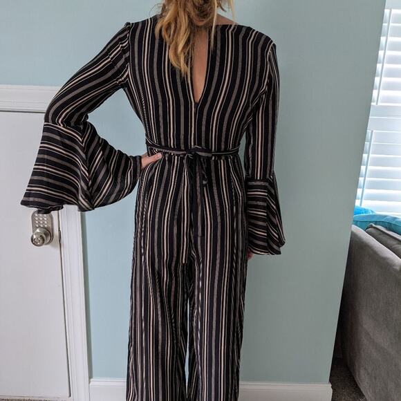 Altar'd State jumper, medium, black w/stripes, bell sleeves; open back; - Picture 3 of 7